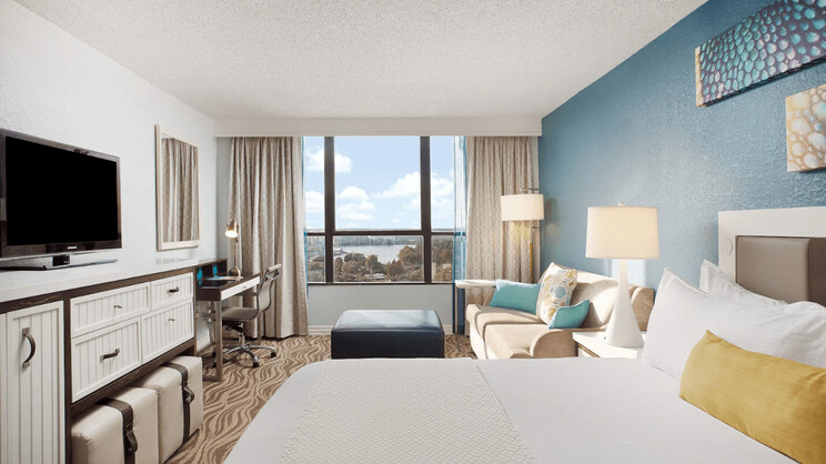 Wyndham Lake Buena Vista Disney Springs Resort Area